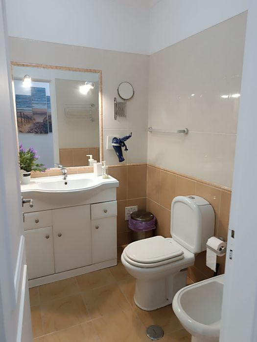 Duplex T1 em Sesimbra com vista mar.