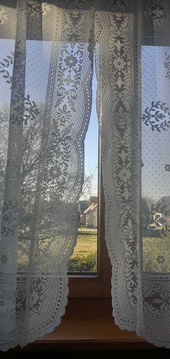 Firany krótkie żakardowe w stylu retro 2 kpl 75 zl
