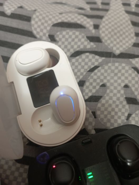 Навушники Bluetooth, Lenovo