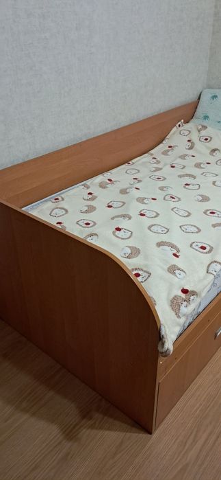 Ліжко для дитини від 3 до 13 років