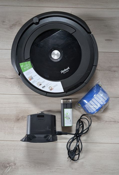 iRobot Roomba model 696