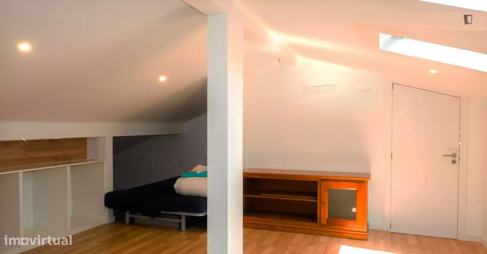 Quarto - localizado em Lisbon