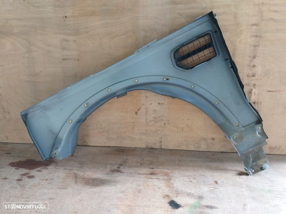 Guarda lamas direito Land Rover Discovery 3 - 2.7 TDV6 L319