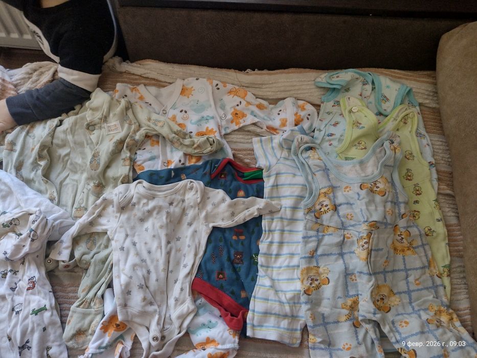 Віддам речі для хлопчика від народження до року.