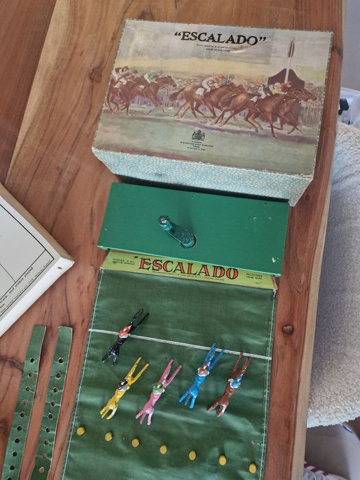 Jogo Escalado Horse Racing antigo Inglaterra 1950