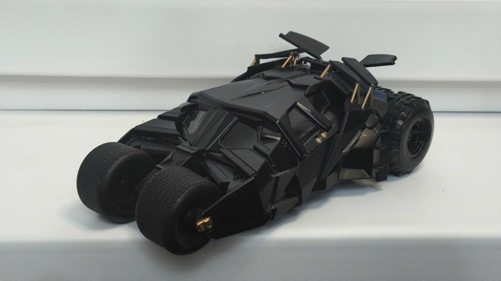 Бетмобиль The Dark Knight Batmobile 2008 1.24 Jada