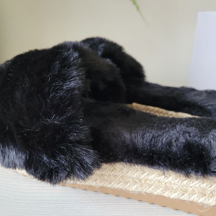 РОЗПРОДАЖ Тапочки шльопанці сланці хутряні BAMBOO рр.37-41