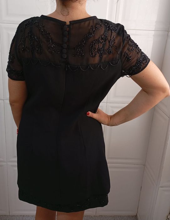 Vestido formal e classico cheio de pormenores lindissimos
