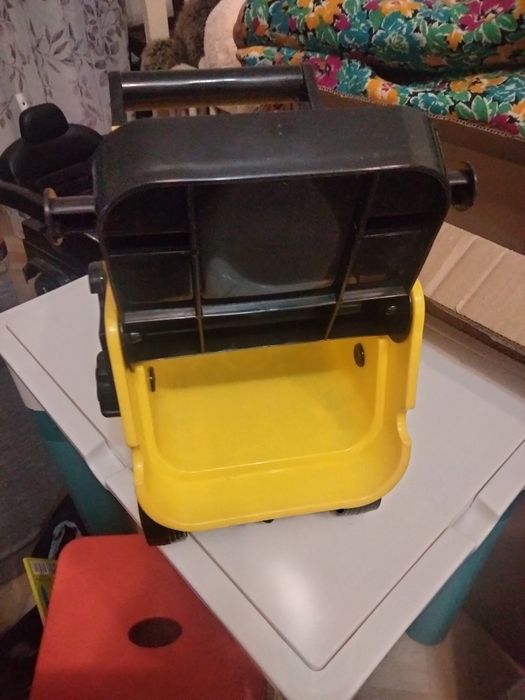 Самосвал игрушечный