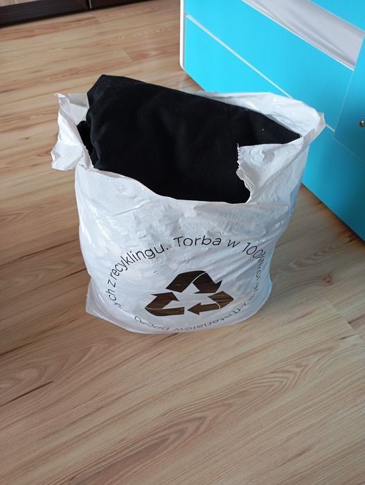 Paka ubrań ok 5 kg damskie , męskie