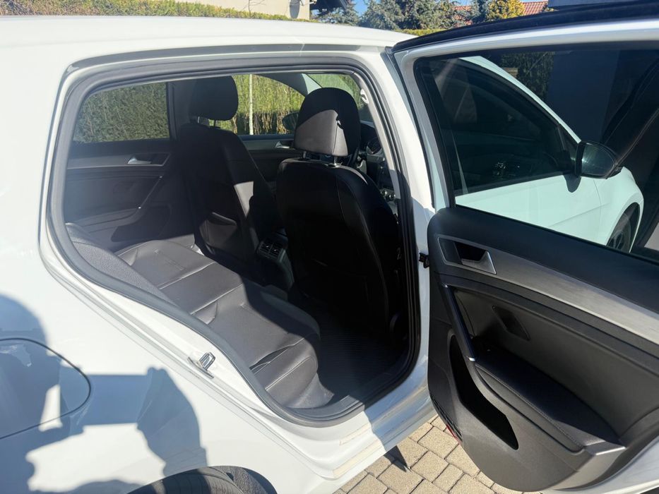 Volkswagen Golf VII