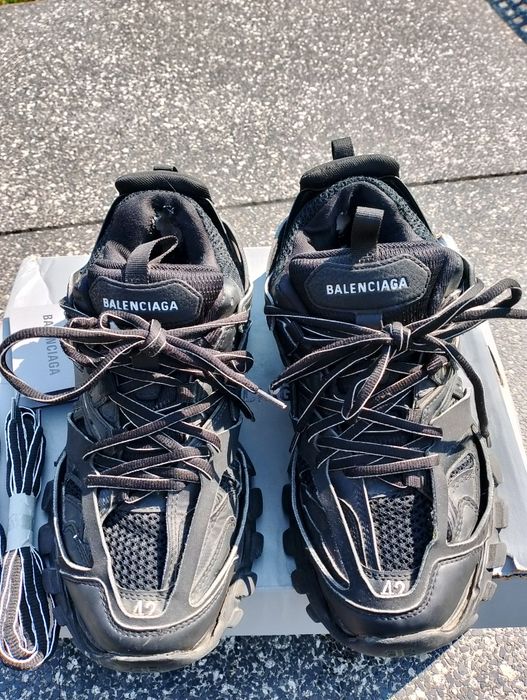 Balenciaga track 1