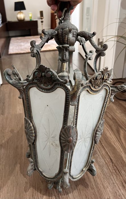 Candelabro de latão rococó.Anos 40 vintage