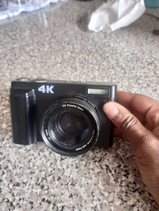 Câmera Digital compacta 4K