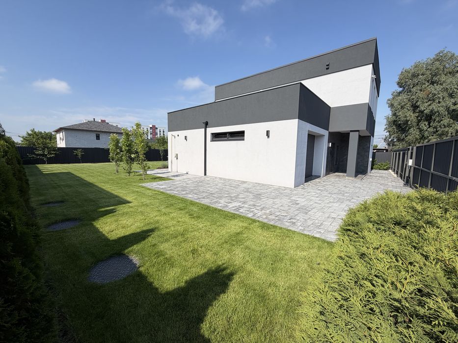 БЕЗ%! Продаж дизайнерського 2-поверхового будинку в с. Гатне! 255 м2
