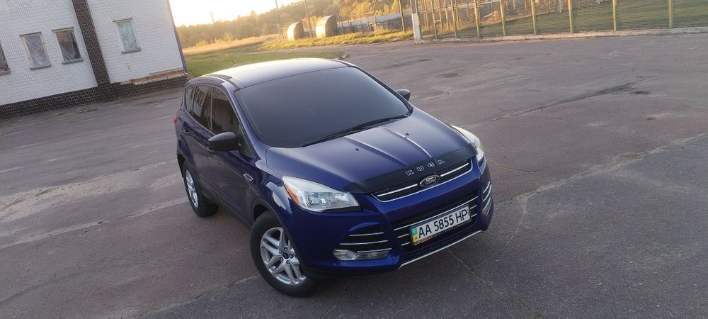 Продам Ford Escape 2.5 Г/Б
