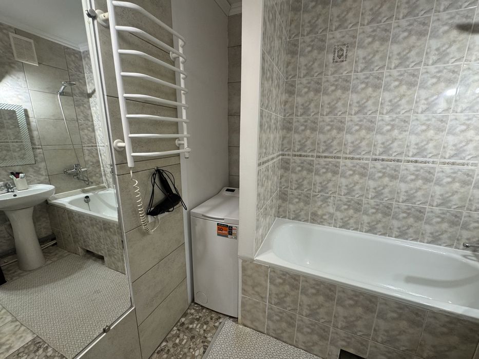 Продаж трикімнатної квартири з ремонтом по вул. Г. Матуляка, пр. Миру