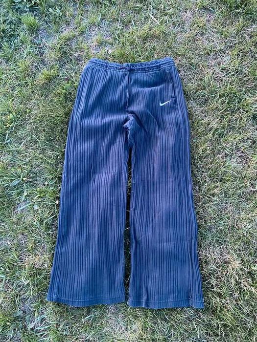 Spodnie dresowe damskie Nike szerokie baggy M czarmy swoosh Logo women