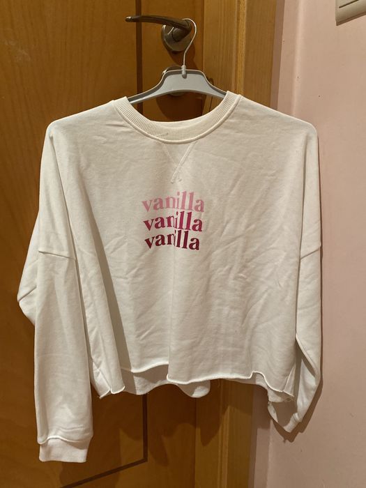 White sweater, size S64751401750913120