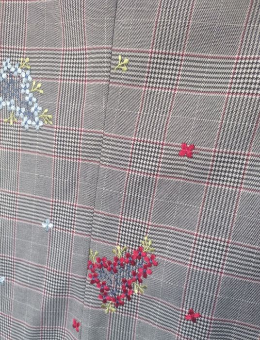 Жіноча сукня з вишивкою