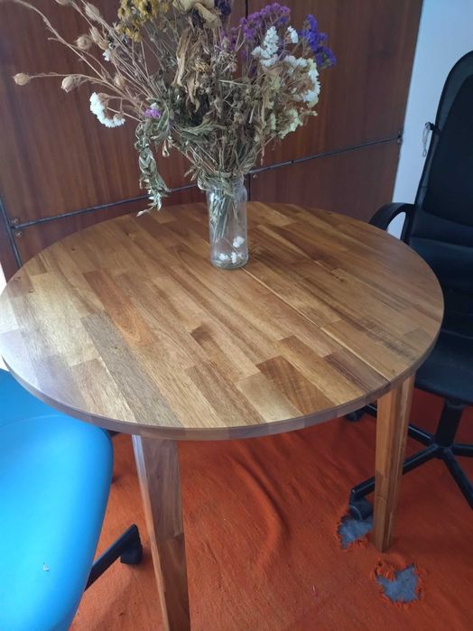 Mesa IKEA NACKANÄS  como nova