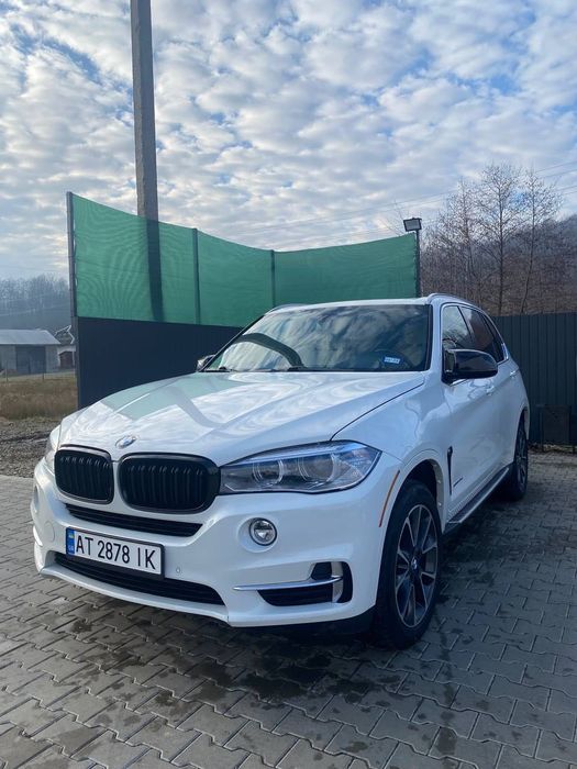 BMW X5 sDrive30i | 2017рік
Свіжопривезений автомобіль з США з мінімальними пошкодженнями.
Ідеальний технічний та візуальний стан, авто повністю обслужене.
-Рідна фарба по всьому кузову
- Пробіг 222 тис. км (оригінальний)
- Нова зимова гума+ комплект літньої
- Повністю обслужена, без вкладень
Комфортний, динамічний та надійний кросовер преміум-класу. Чудово підійде як для міста, так і
для подорожей.
-VIN: 5UXKR2C32HOX03514
-Готовий до будь-яких перевірок, огляд у
зручний для вас час.