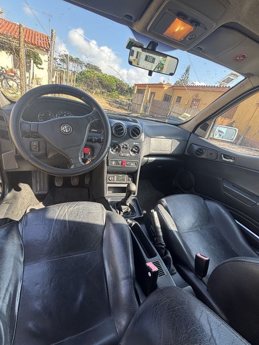 Alfa Romeo 145 1.4 Twin Spark 16V – Clássico Italiano — fotografia 5