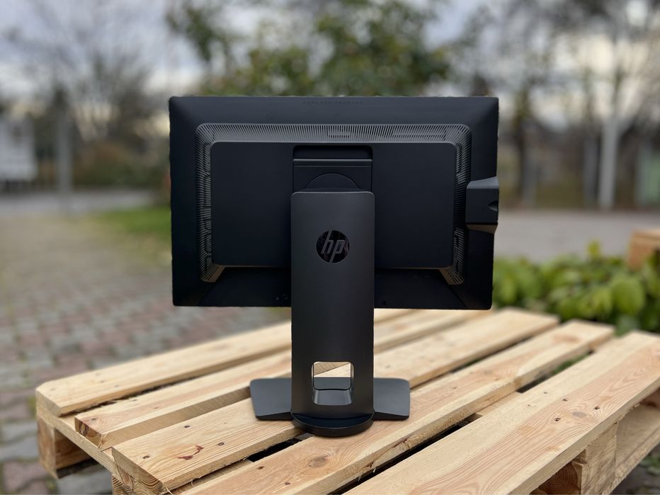 Монітор HP Z Display Z24i/24" (1920х1200) FHD IPS/LED/16:10/Гарантія