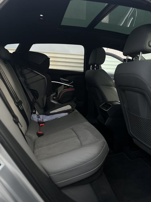Audi e-tron 2022 VIN WAUZZZGE4NB024376 фото оголошення 9 з 11