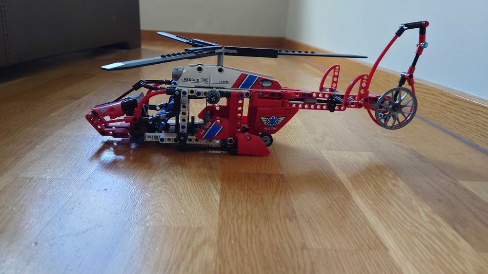 LEGO® Technic Helikopter ratunkowy 9-16 | #8068 | 456 Elementy