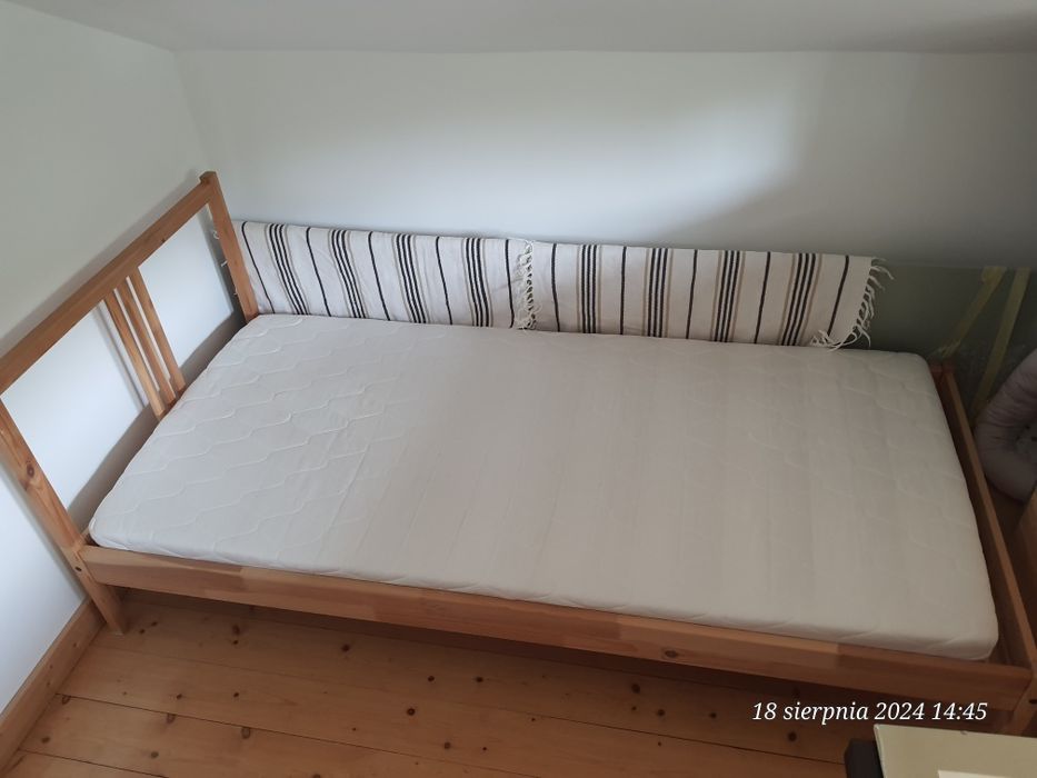Łóżko drewniane  ikea FJELLSE z materacem