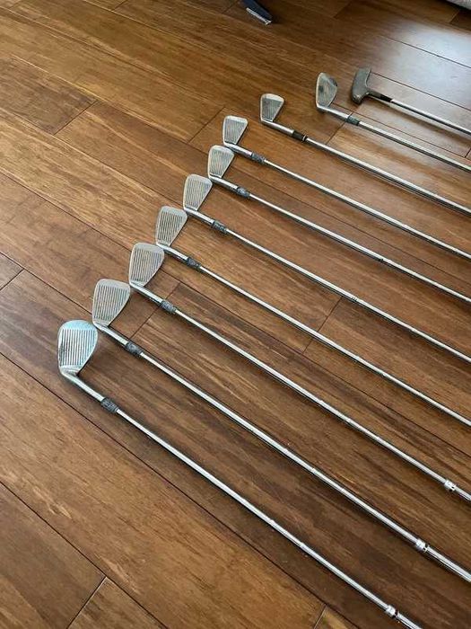 Titleist Tour Model – komplet żelazek 3-PW