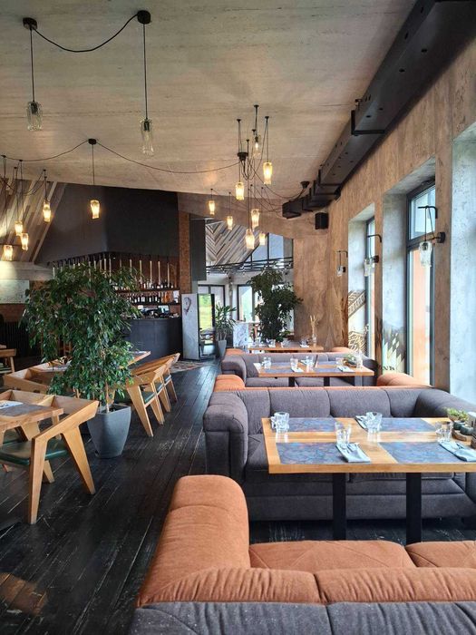 Продаю сучасний котеджний комплекс в серці Карпат! Працюючий бізнес.