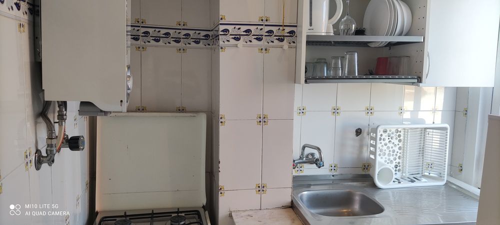 T-1 mobilado,Equipado+PÁTIO.Alfama,CentroLisboa. só RENDA+ CAUÇÃO.