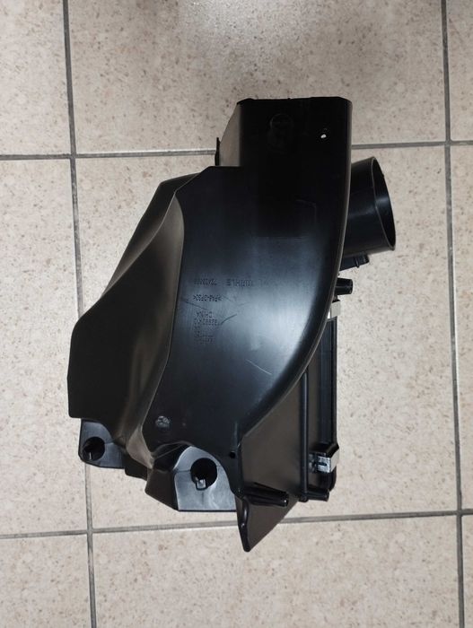 BMW 3 G20 Корпус повітряного фільтра 13718580424 19-24 2.0T