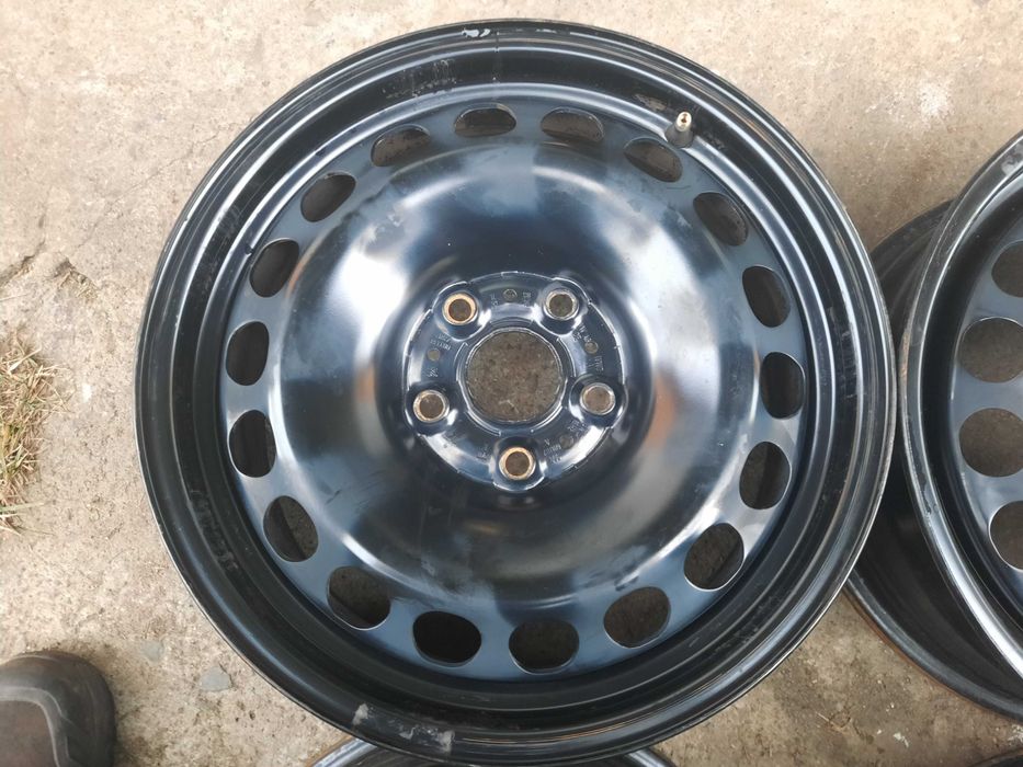 Oryginalne felgi stalowe VOLKSWAGEN 16" 5x112 6,5J ET 41 VW Passat Skoda Superb MG ZS HS