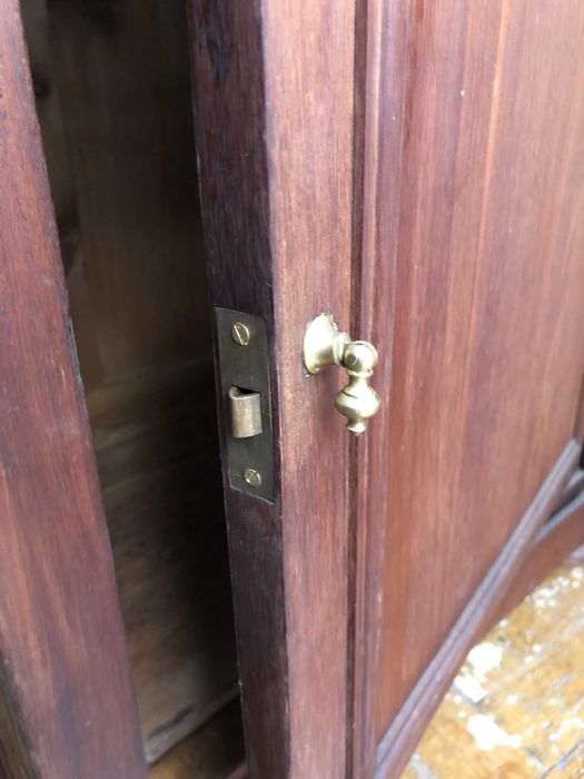 Lavatório de quarto antigo