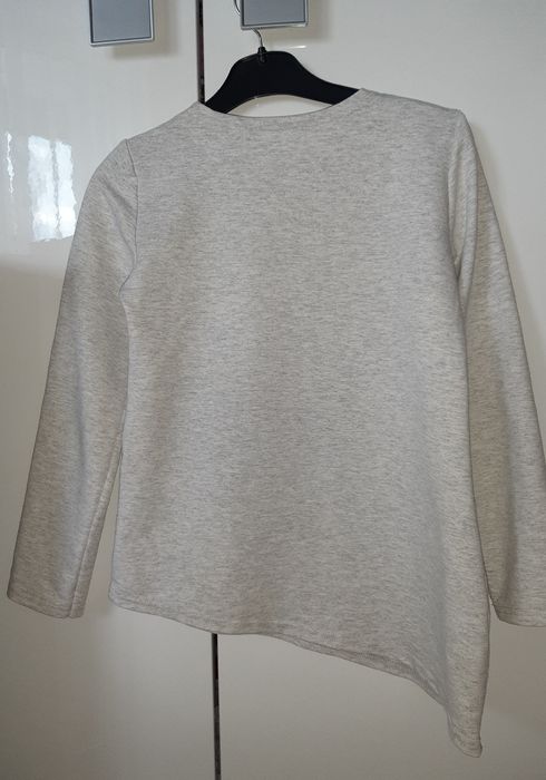 Bluzka z długim rękawem z aplikacją motyl rozm. 134