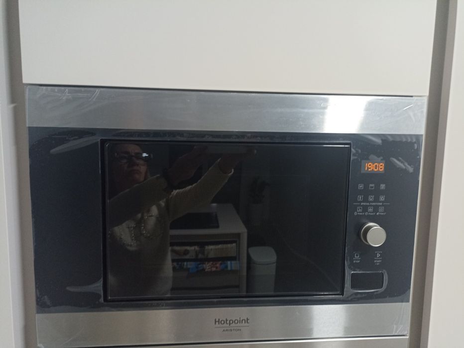 Microondas de encastrar  com grill  NOVO!!!
