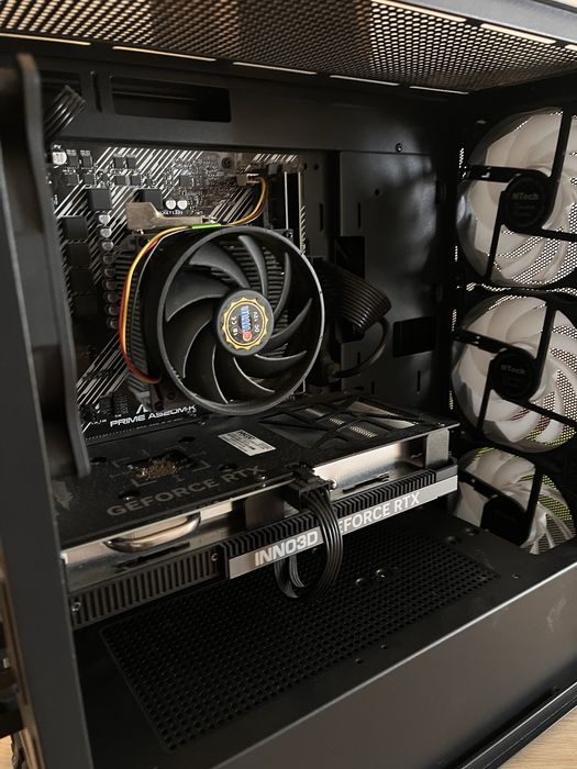 Pc Gaming ( Rtx 4060 8GB + Ryzen 7 + Samsung Odyssey g5 Curvo)
