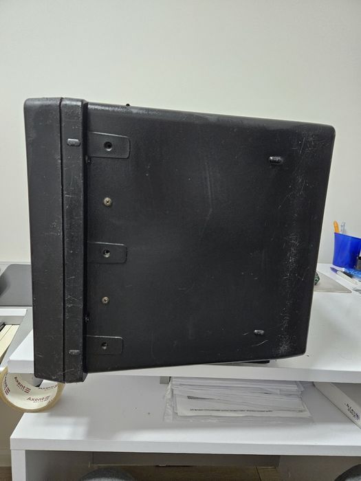 Мікшерний пульт з підсилювачем Yamaha emx 68s