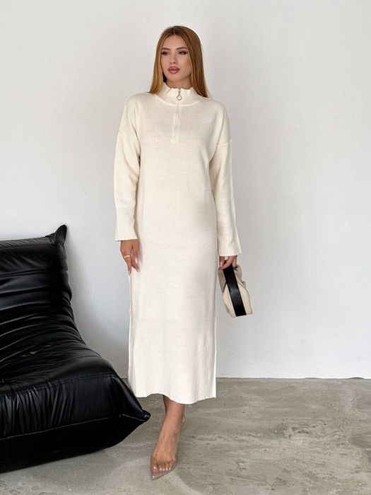 Жіноча тепла сукня міді з коміром на блискавці