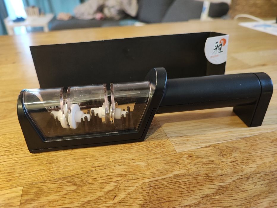 Miyabi - podwójna ceramiczna ostrzałka do noży 21 cm
429,00 zł