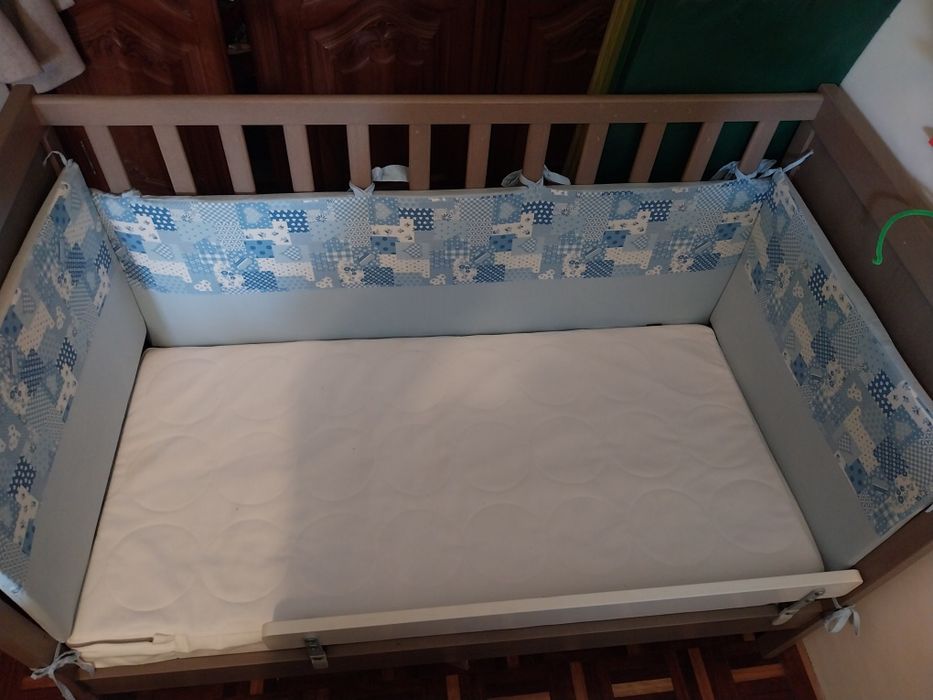 Berço ikea com colchão