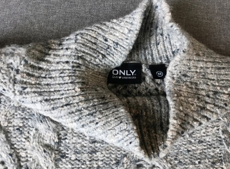 Szary sweter warkocz ONLY