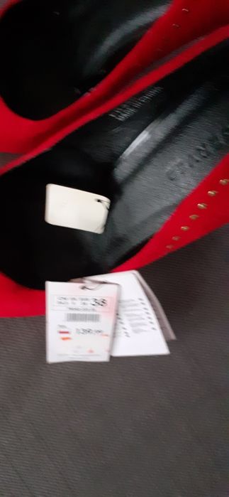Buty damskie szpileczki firmy Reserved rozmiar 38