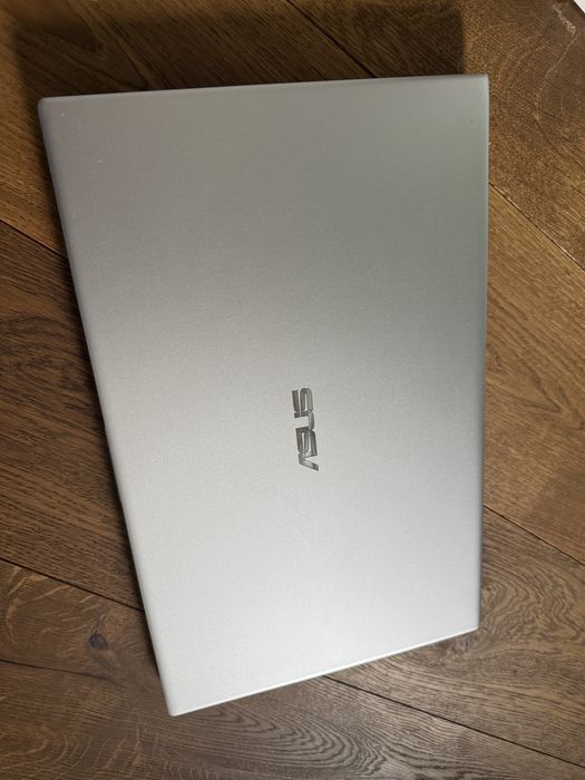 Laptop 17,4” ASUS VivoBook 17 M712DA 8gb do naprawy