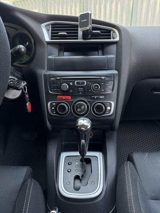 Citroën C4 • 1.6 бензин • автомат