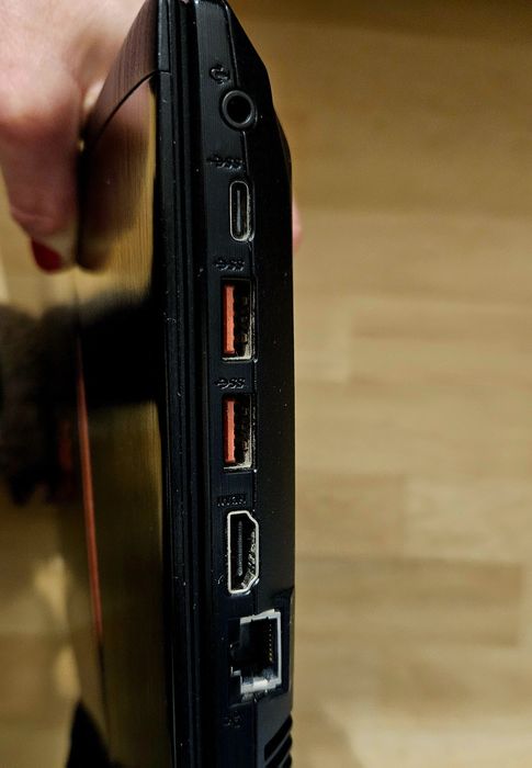 Laptop 15,6" Asus ROG Strix  GL 553 VE, i7- 7700, 16 GB, 512 SSD