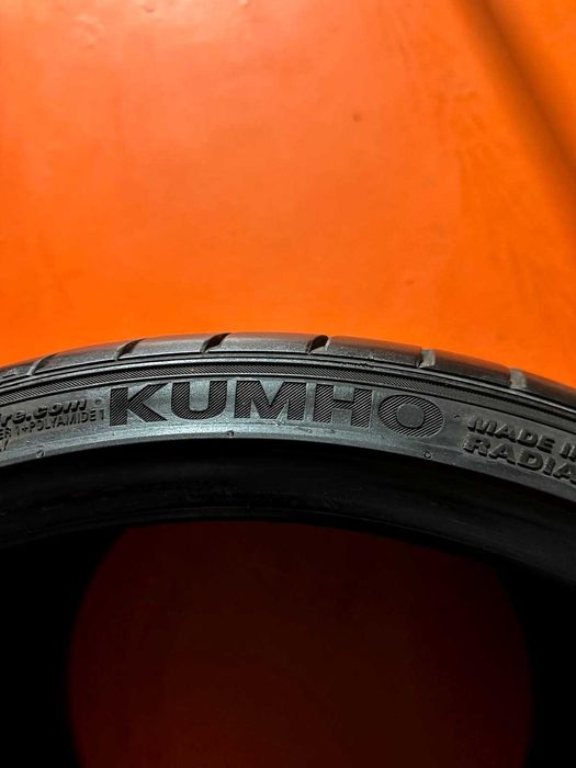 Pneus Kumho Ecsta PS71 - 235/30/20 - Excelentes
